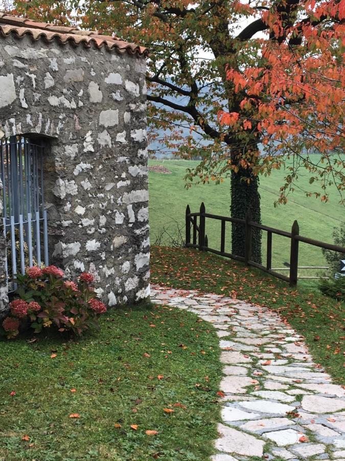 Bed and Breakfast Mirabilia Adrara San Rocco Exterior foto
