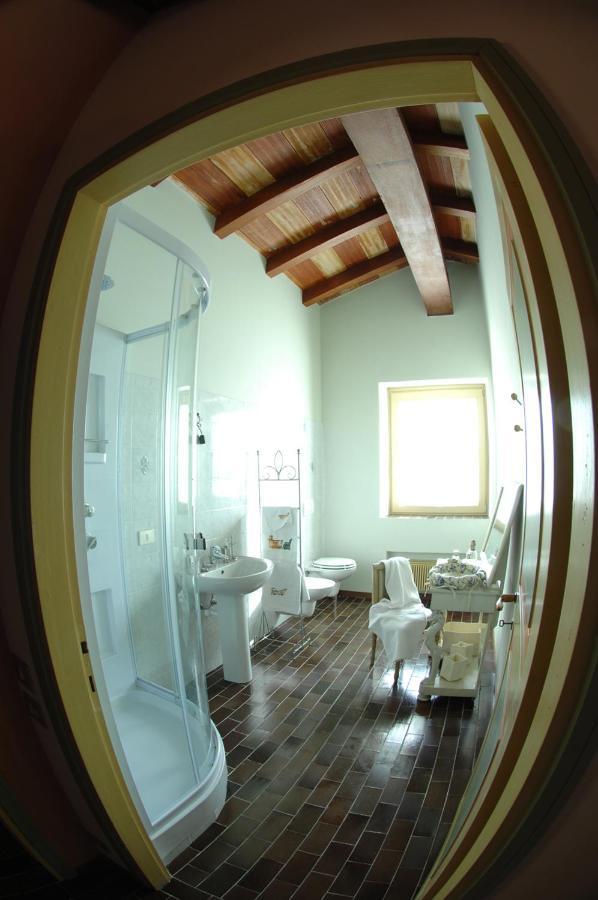 Bed and Breakfast Mirabilia Adrara San Rocco Exterior foto