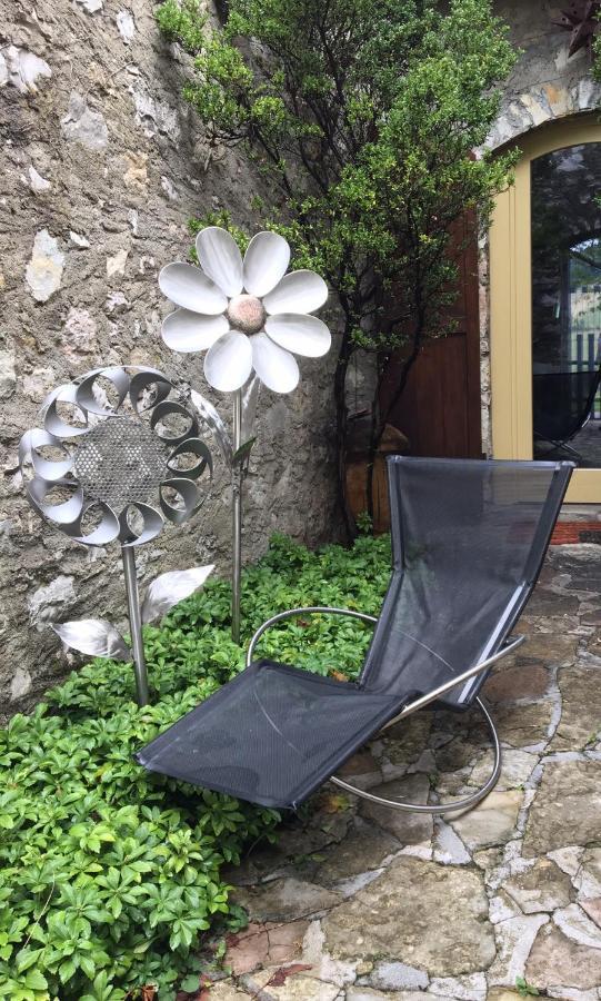 Bed and Breakfast Mirabilia Adrara San Rocco Exterior foto
